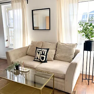 Apartment Stylish 1 Bedroom, London