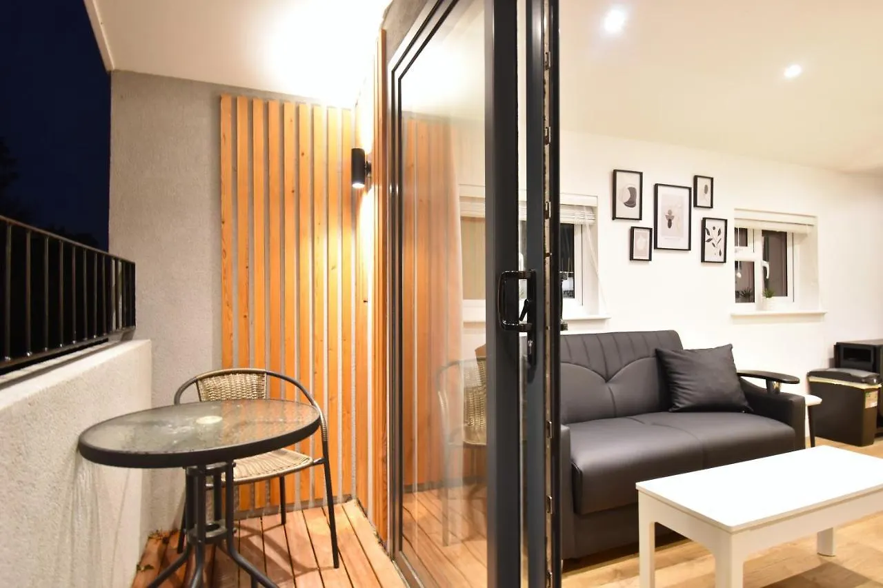 Stunning 3 Bed Apartment London