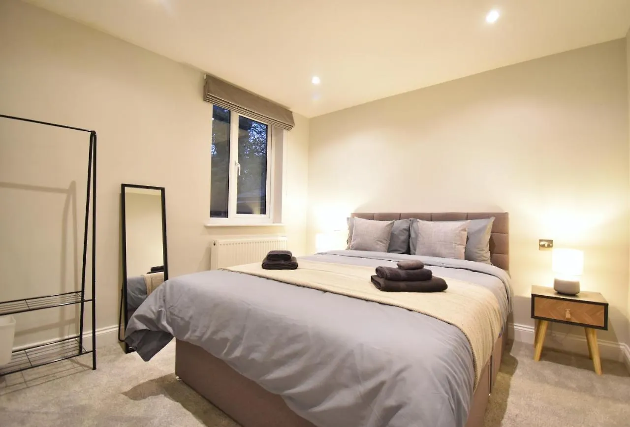 Stunning 3 Bed Apartment London